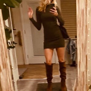 FRENCH CONNECTION
Bodycon Mini Dress